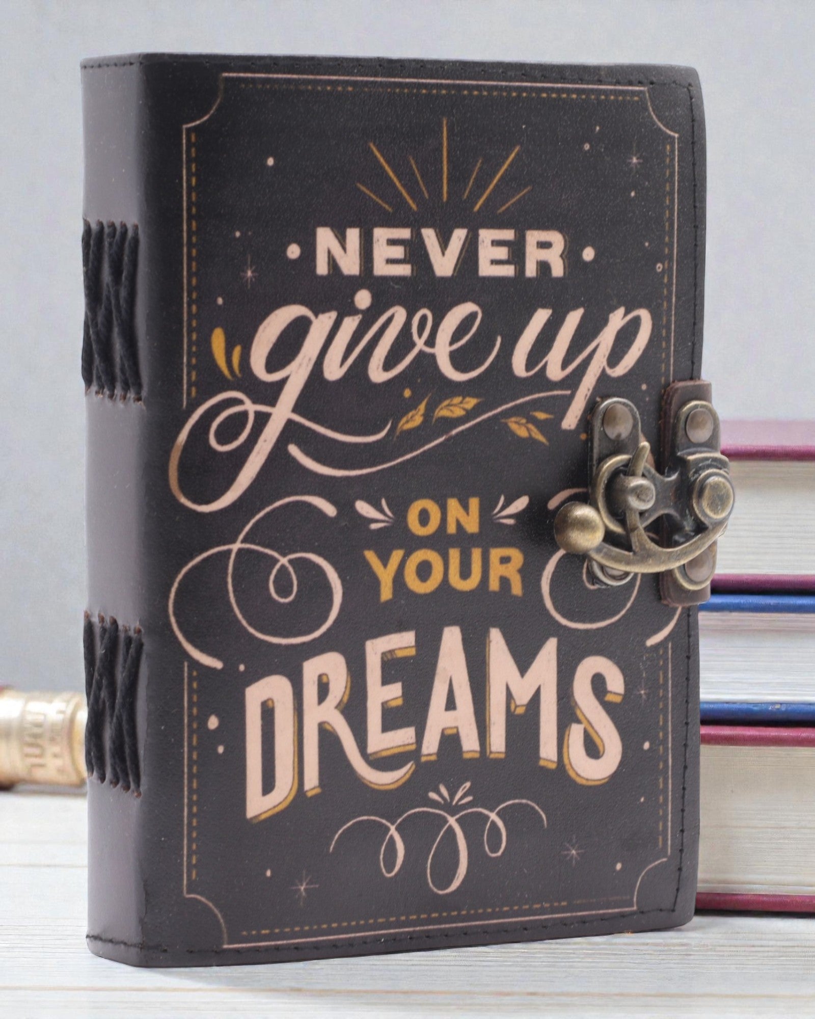 Leather Motivational Notebook Never Give Up On Your Dreams – 17,8 × 12,7 cm