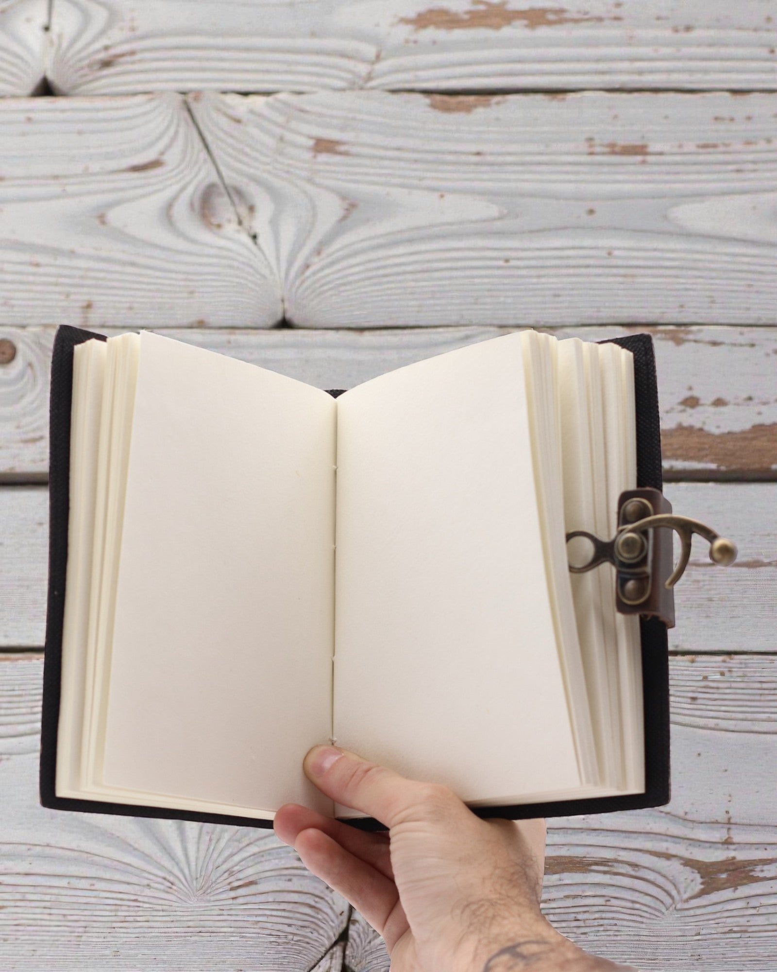 Leather Motivational Notebook Never Give Up On Your Dreams – 17,8 × 12,7 cm