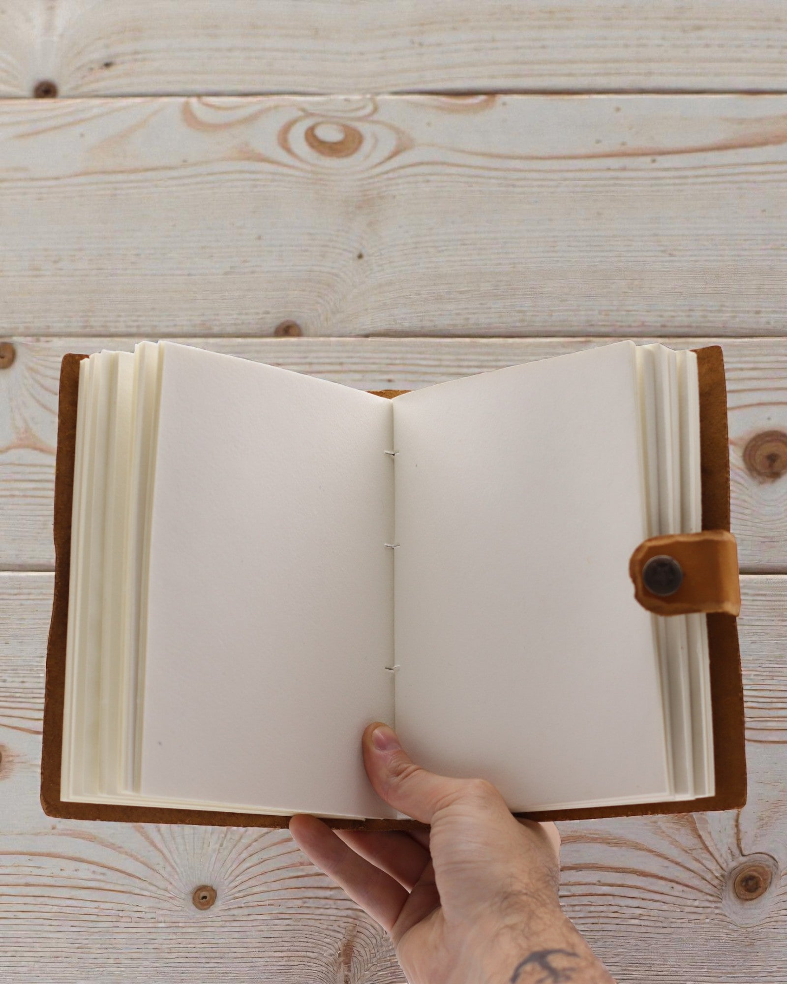 Leather Notebook with Embossed Flowers – brown (17.8 x 12.7 cm)