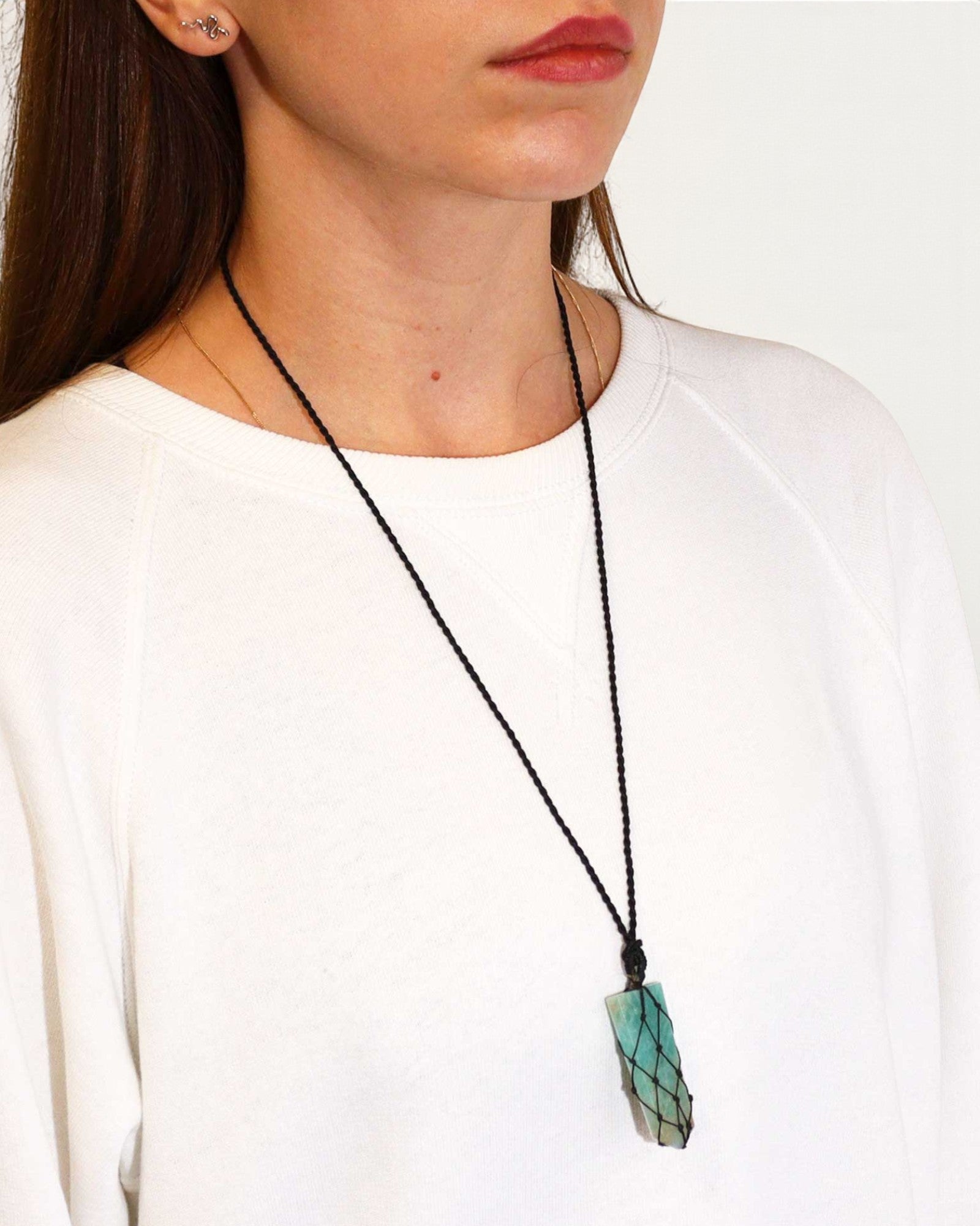 Point of Harmony – Macramé Necklace with Amazonite Point