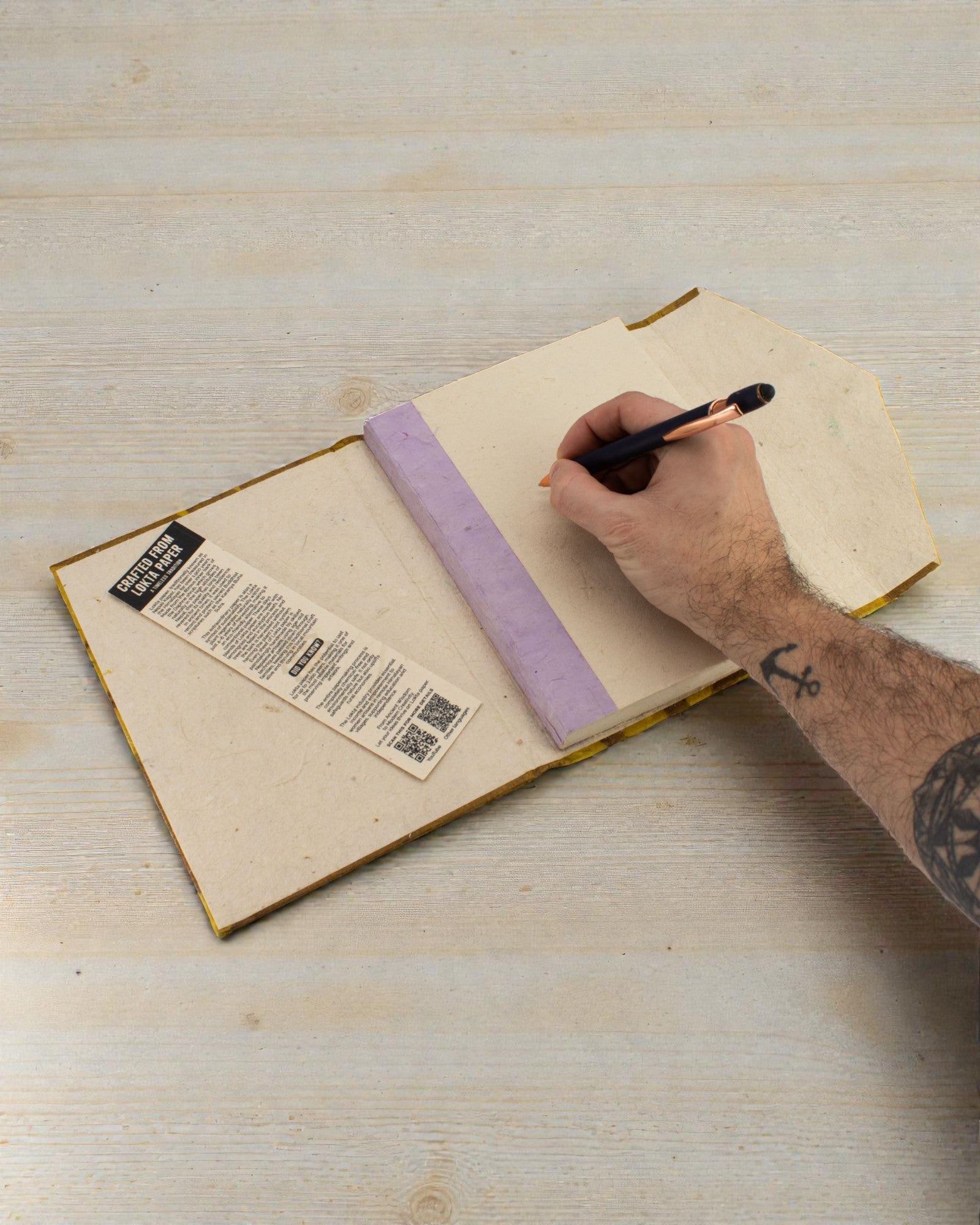 Large Lokta Notebook Bold Flowers – Olive (45 sheets, 21 x 15 cm)