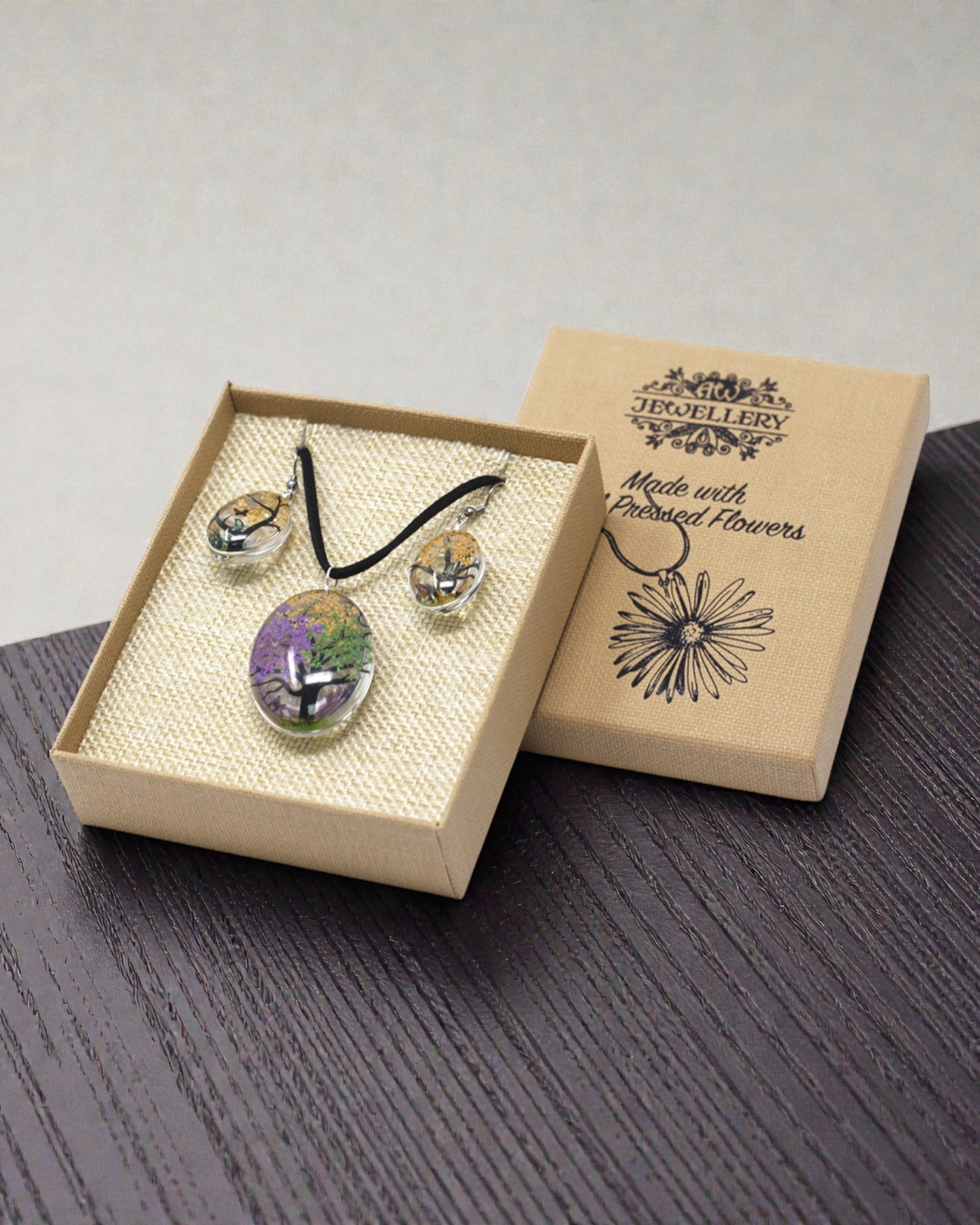 Kaleidoscope of Nature – Jewelry Set with Dried Flowers, Tree of Life, Mix of Colors