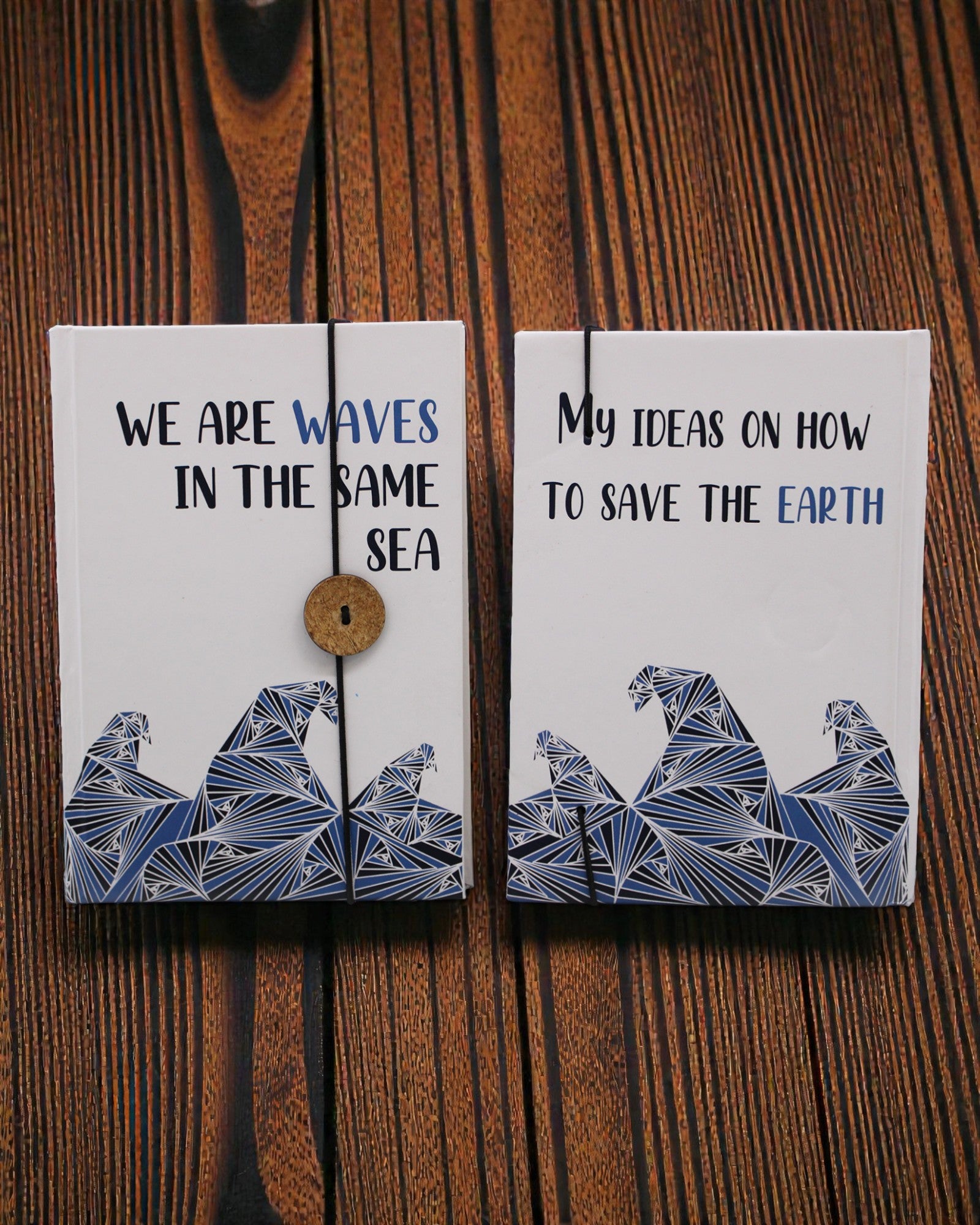 Waves Together – small notebook with a strap and a coconut button 18 × 12,5 cm, 200 pages