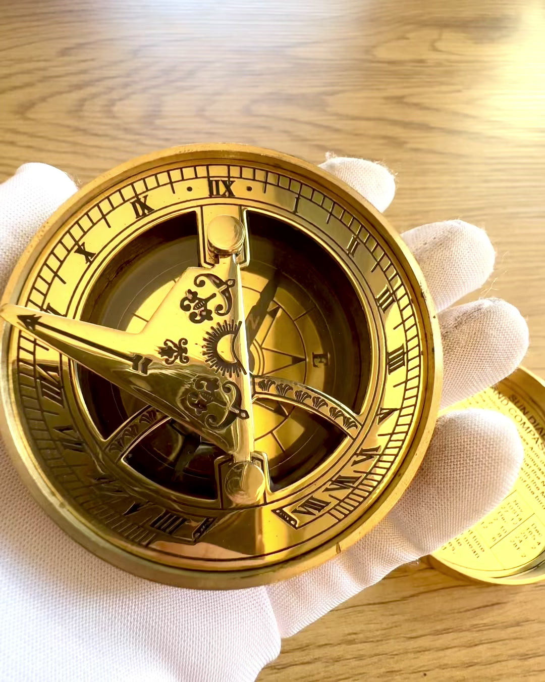 Voyager 7cm Sundial Compass – brass sundial with compass, personalized engraving for a gift