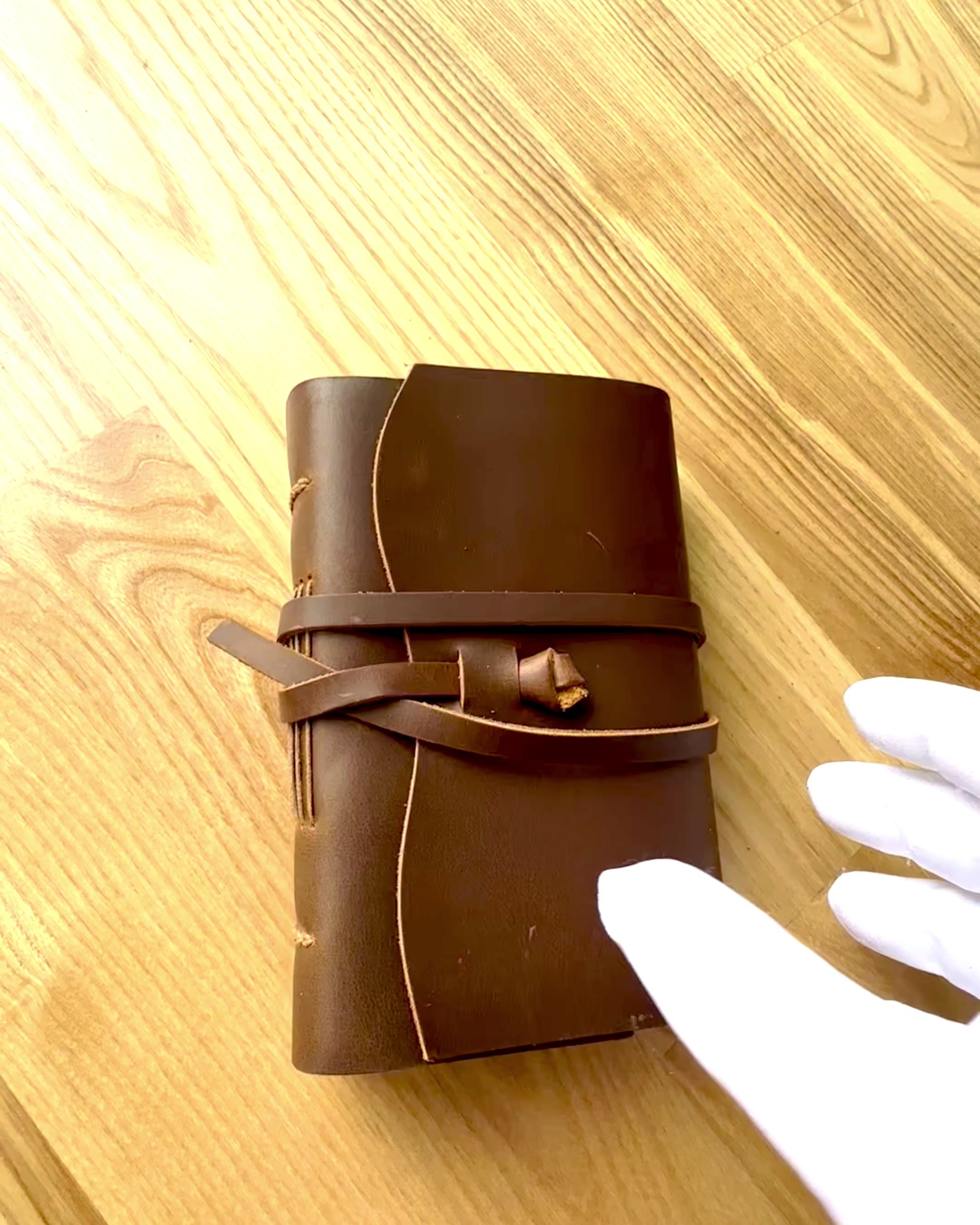 Premium Notebook "RetroNotes" – Elegant Genuine Leather Notebook - 200 pages, 120g, notebook, sketchbook, brown color, engraving personalization