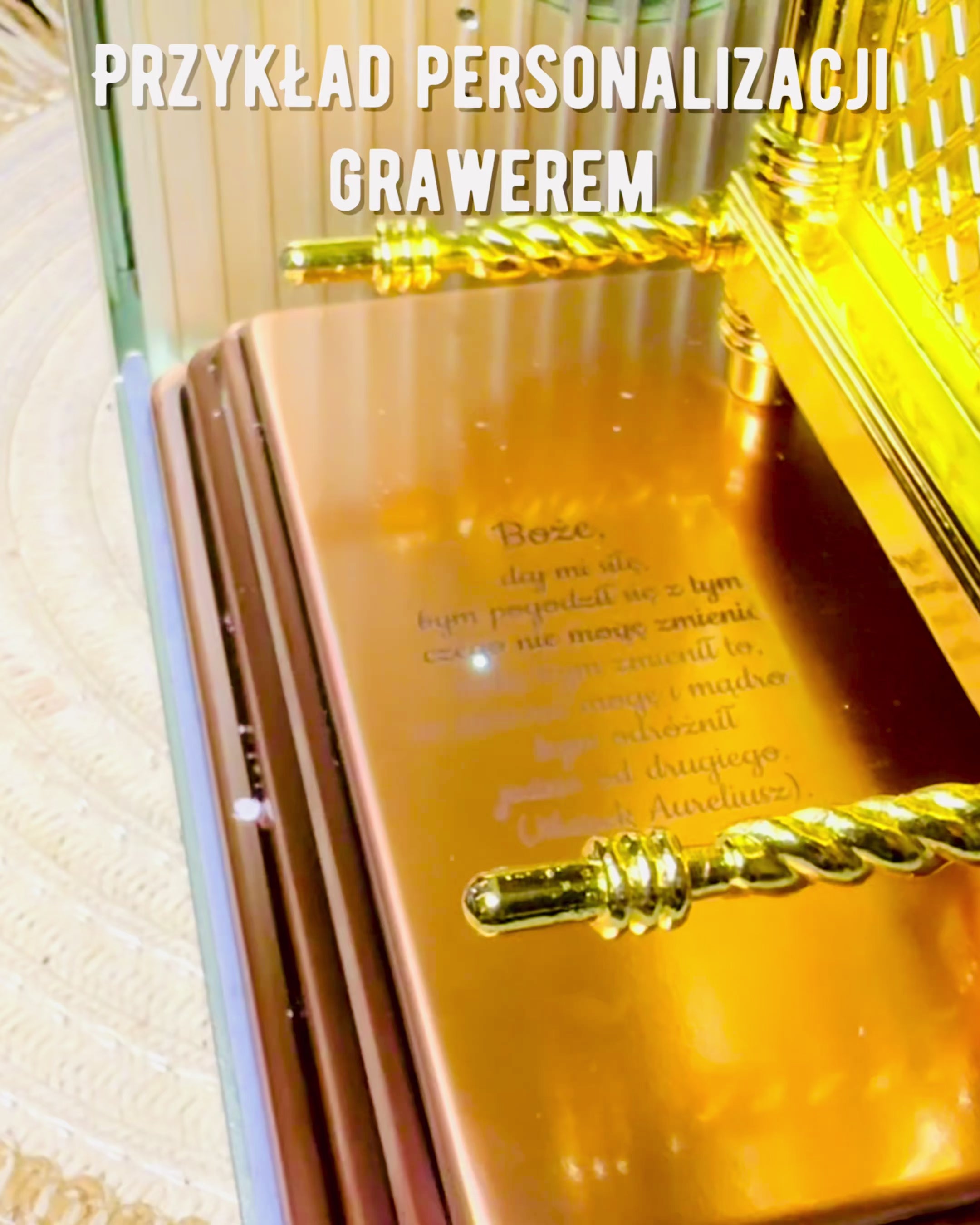 Majestic Miniature of the Ark of the Covenant in Golden Frame 11.2 x 5.8 x 7.3cm - Exclusive Ark, Decoration in Golden Edition