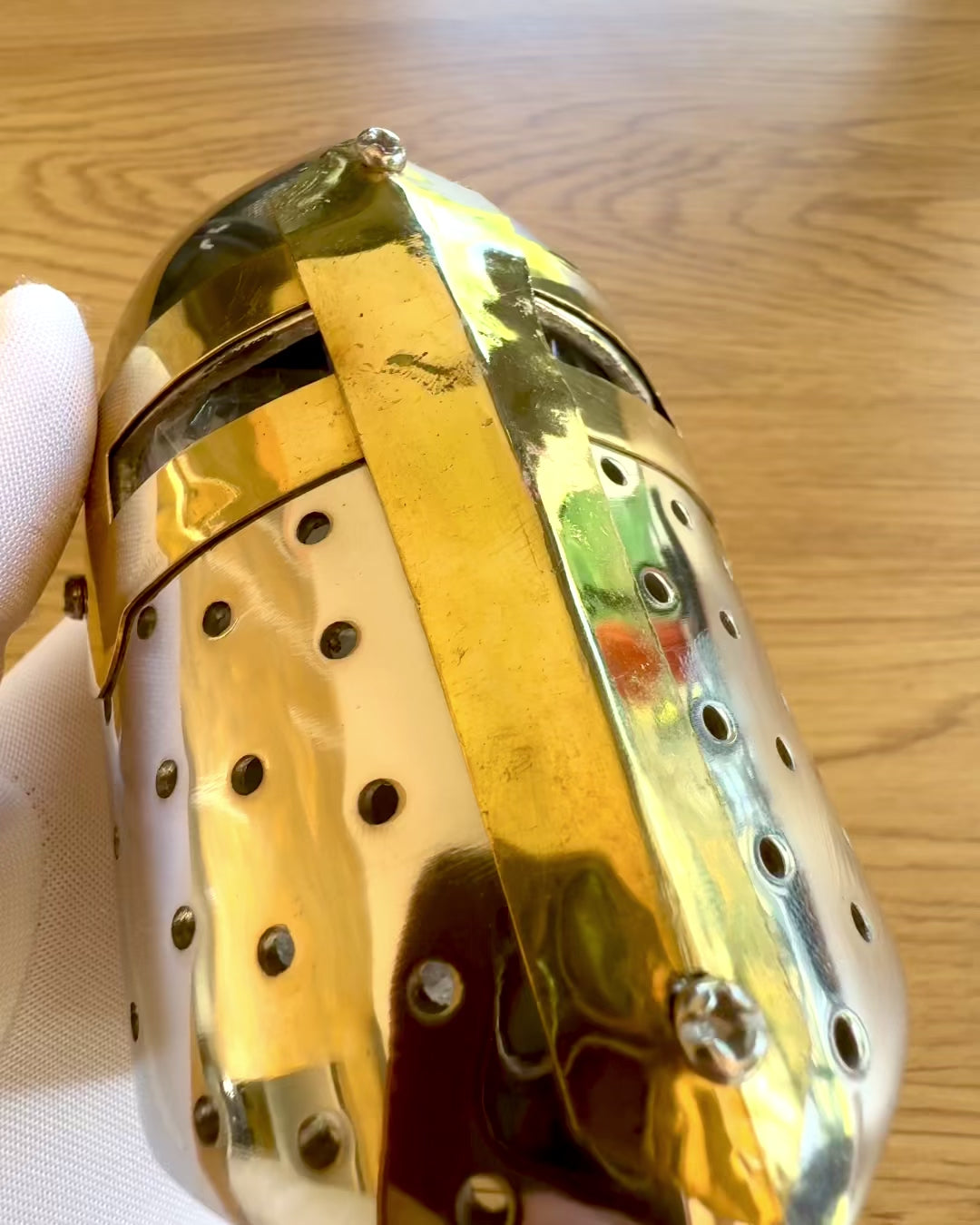 Mini Knight Helmet "Guardian" in Brass – Handcrafted, 12 cm, Customizable with Engraving for Gift