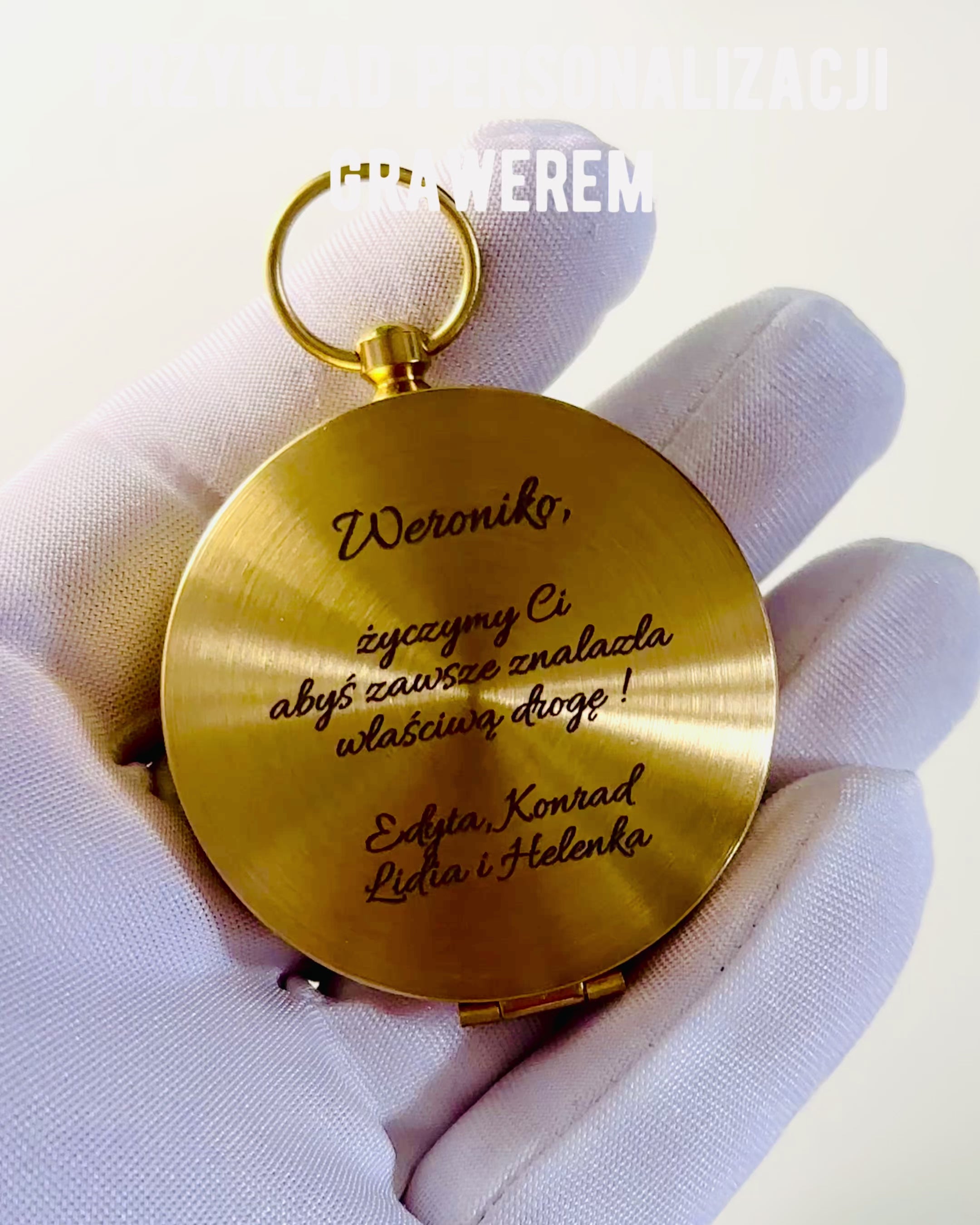 Retro Style Navigation Compass – Portable and Precise Direction-Finding Instrument for Travelers and Explorers. Engraving, personalization.