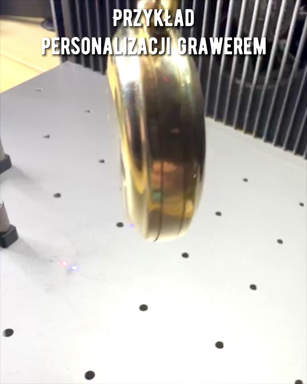 Golden Color Adventure Compass – Elegant Discovery Navigator