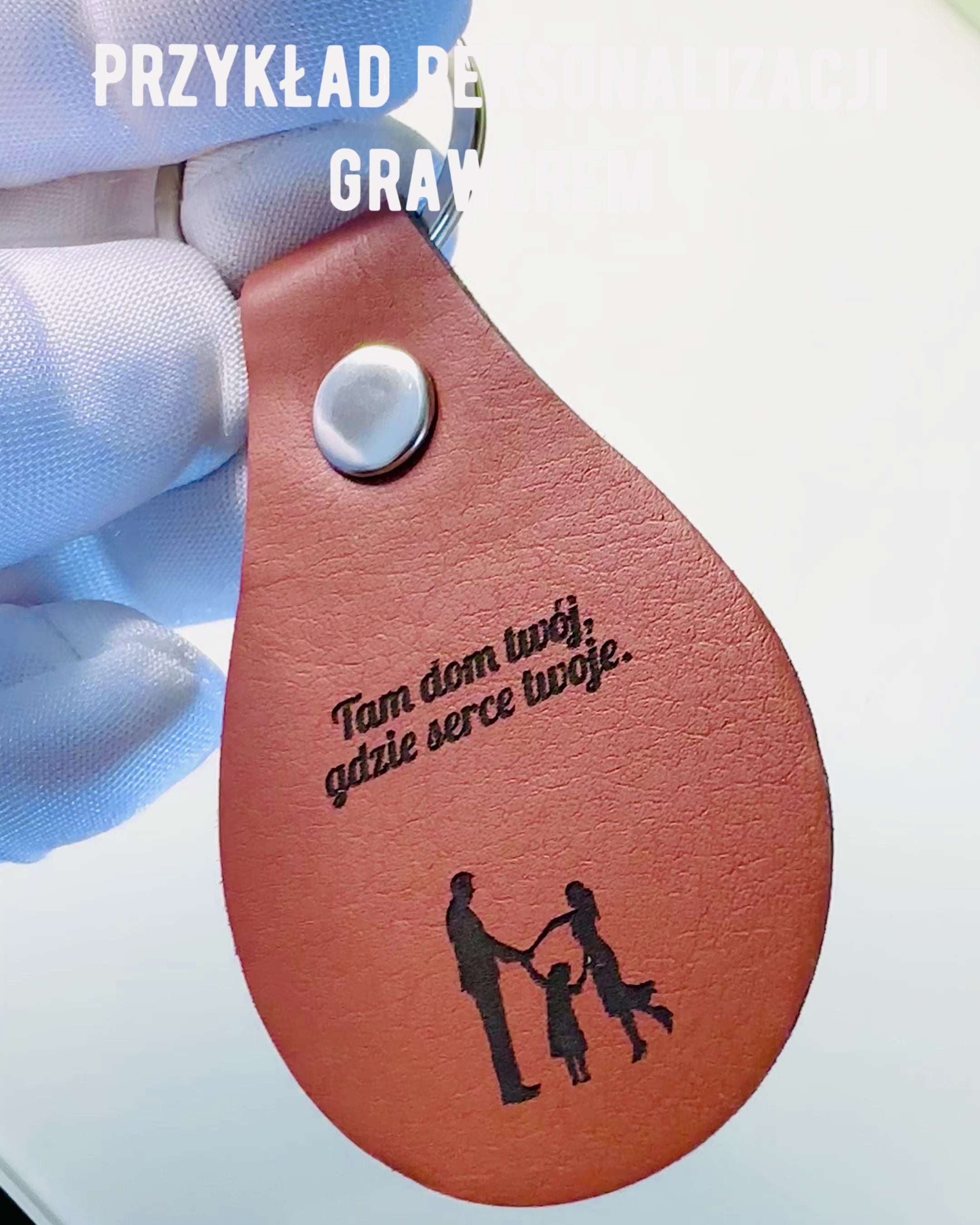 PU Leather Keychain with Custom Engraving Option - Available in 5 Colors