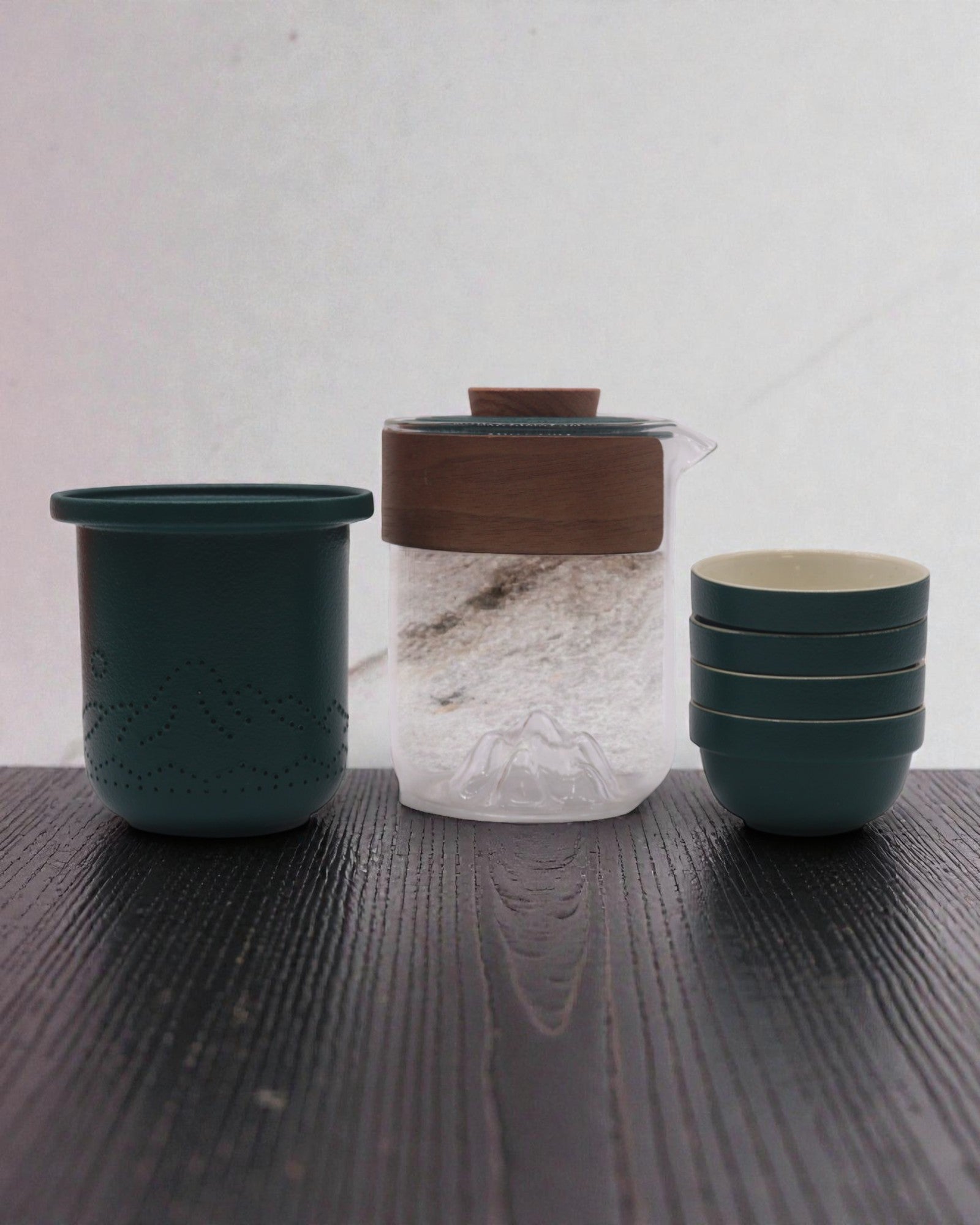 Mountain Expedition – Travel Tea Set with 4 Cups