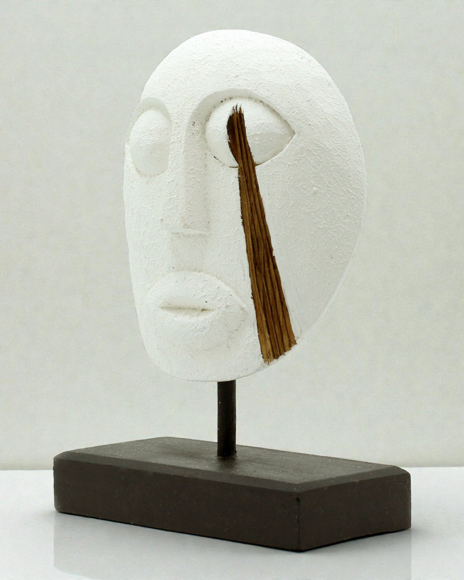 Timorese Mask Ancestors' Guardian 27x20 cm – White