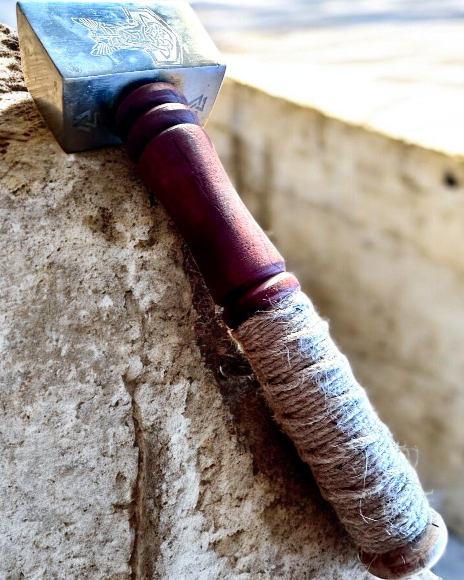 Mjölnir Hammer of the Skalds – 33 cm, Hand-Forged Viking Hammer with Engraving Option