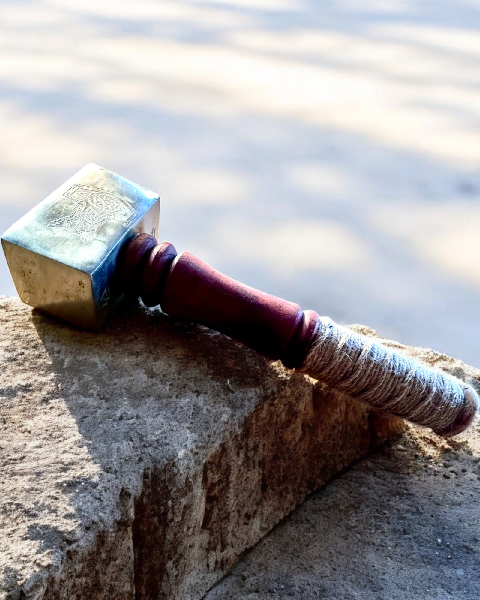Mjölnir Hammer of the Skalds – 33 cm, Hand-Forged Viking Hammer with Engraving Option