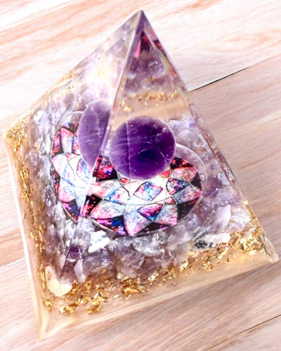 Orgonite Energy Pyramid "Amethyst Star" with Amethyst Crystals