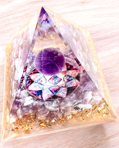 Orgonite Energy Pyramid "Amethyst Star" with Amethyst Crystals