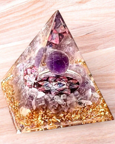 Orgonite Energy Pyramid "Amethyst Star" with Amethyst Crystals