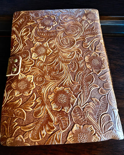 Leather Vintage Notebook "Floralis" – hand-embossed, 400 pages, engraving option, 2 variants