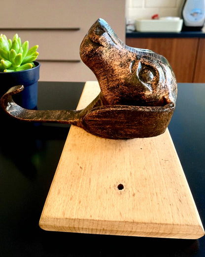 Brass Hanger Dog Friend, handmade, personalization with engraving on wood possible