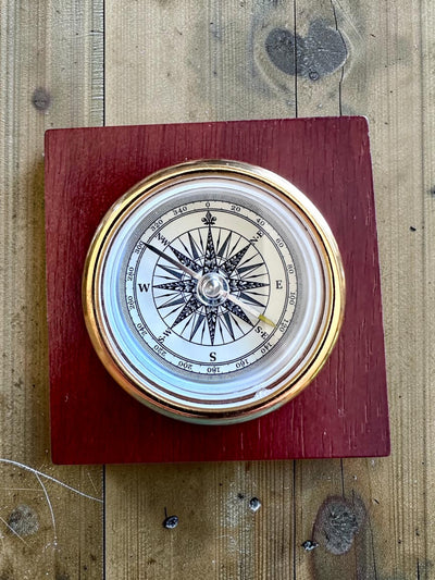 Compass "Navigator2" - Classic Elegance in Brass and Wood, personalization with engraving for a gift