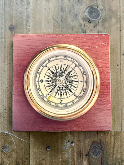 Compass "Navigator2" - Classic Elegance in Brass and Wood, personalization with engraving for a gift