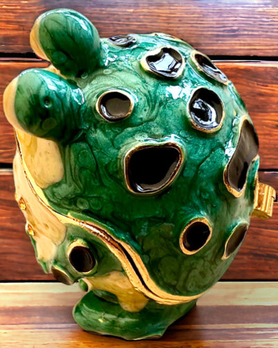 Elegant decorative box "Frog Treasure" for a personalized gift, with engraving option