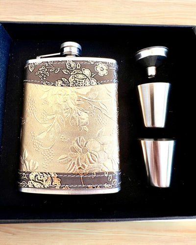 Elegant "Golden Rose" flask with a set of glasses, personalized engraving for a gift