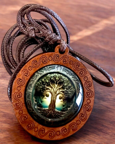 Amulet of Life "Tree of Ancestors" - Handcrafted Necklace with Wood and Glass, customizable with engraving for a gift