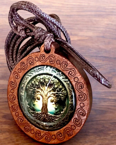 Amulet of Life "Tree of Ancestors" - Handcrafted Necklace with Wood and Glass, customizable with engraving for a gift