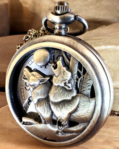 "Luna Wolf" – Stylish Pocket Watch with Wolves, customizable with engraving for a gift