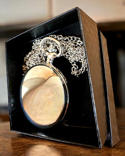 Elegant Pocket Watch "Timeless Classic", silver color, customizable with engraving for a gift