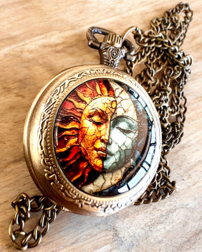 Elegant "Słoneczna Luminacja" pocket watch with engraving option for a gift