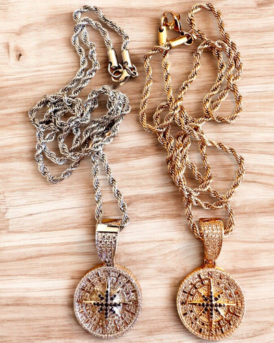 Necklace with Glamour Style Compass Pendant with Zirconia for Women and Men - 2 variants to choose from, personalization with engraving for a gift
