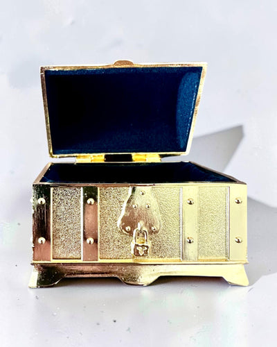 Retro Metal Treasure Chest with Engraving - Silvery Box 7x5x5 cm
