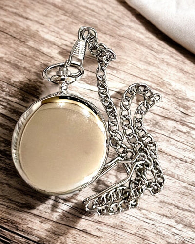 Pocket Compass Silver Color in Retro Style with Openwork Pattern – Elegant and Practical. Engraving
