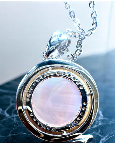 Compass Necklace "Star Direction", customizable with engraving, 2 color variants available