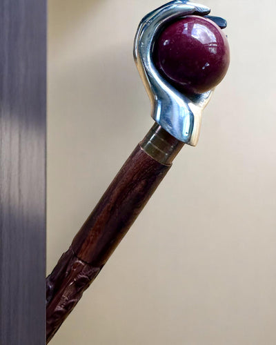 Walking Cane "Royal Hand" – hand-carved from Indian mango wood, customizable with engraving