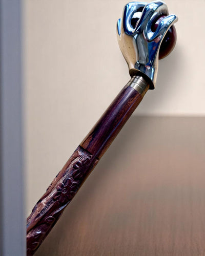 Walking Cane "Royal Hand" – hand-carved from Indian mango wood, customizable with engraving