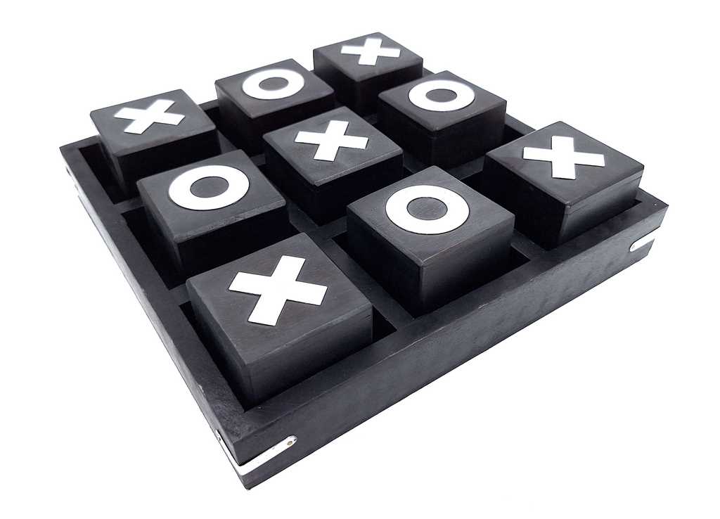 Large Wooden Tic-Tac-Toe 24x24cm - Elegant Strategy Game - G1079/B