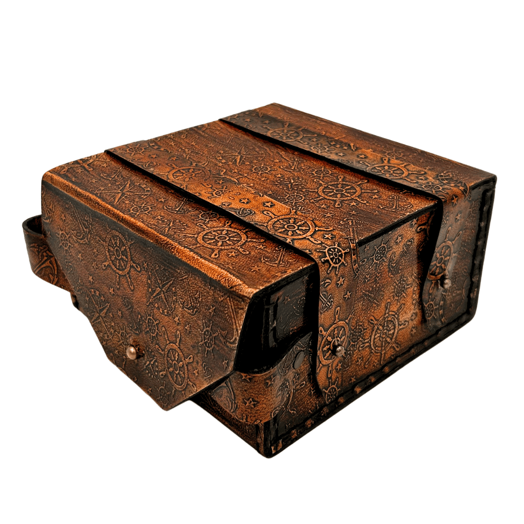 Brass Retro Sextant in Leather Case - Elegant Navigational Instrument with Engraving Option - Ideal Gift for Sailing and History Enthusiasts - Dimensions 13x12x7 cm