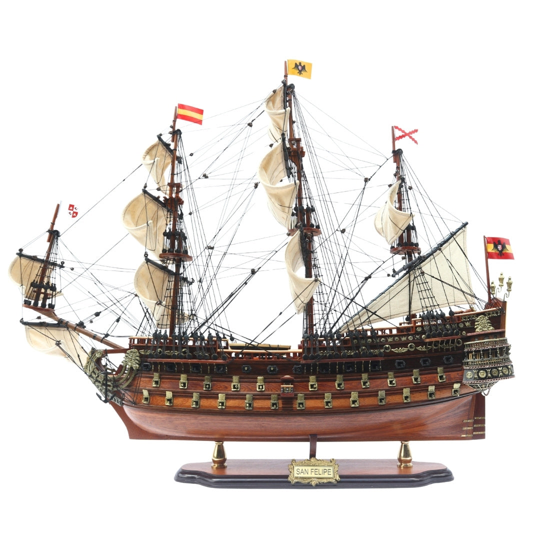 San Felipe sailing ship model 80cm, with the option of personalization by engraving