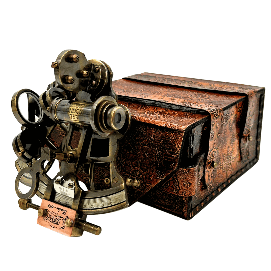Brass Retro Sextant in Leather Case - Elegant Navigational Instrument with Engraving Option - Ideal Gift for Sailing and History Enthusiasts - Dimensions 13x12x7 cm