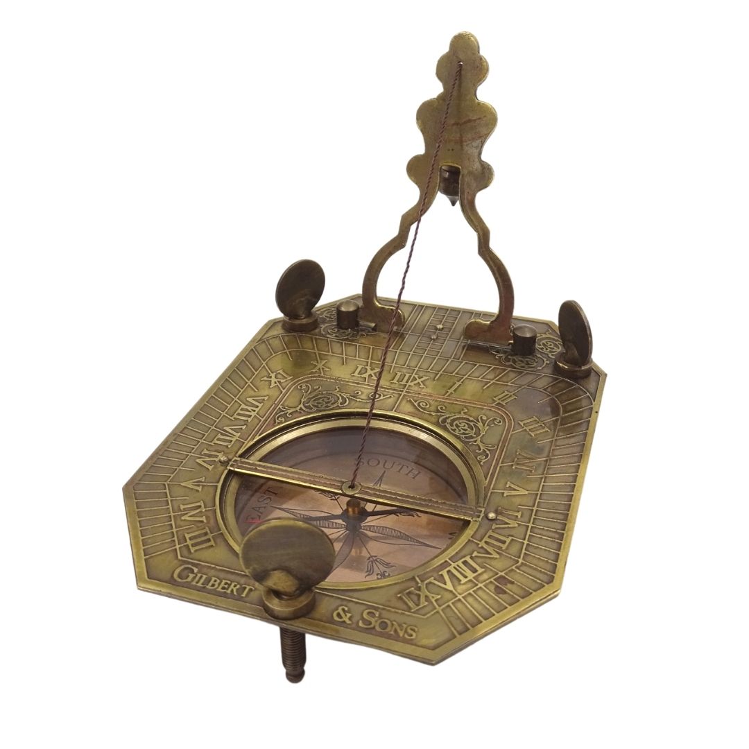 Sundial with Compass in a Wooden Box – Retro Gift for a Traveler – SUN-0106
