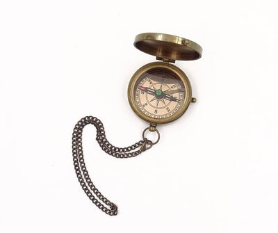 Lockable Compass with Chain in a Leather Case C-64