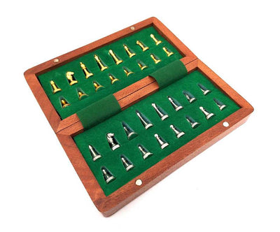 Magnetic Brass Chess Set in a Wooden Box – 157