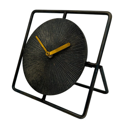 Elegant Round Metal Clock, 20 cm, Black and Gold – 4126