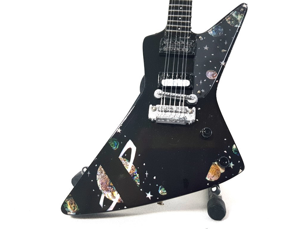 Mini guitar in the style of Scorpions Matthias Jabs MGT-7818