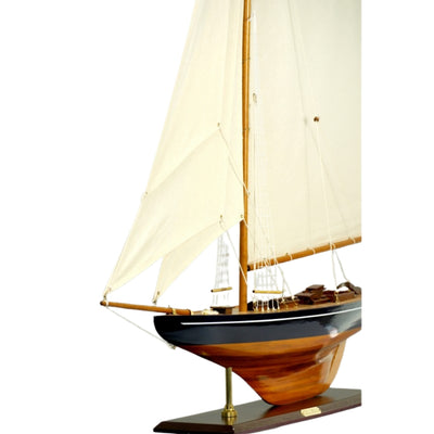 Large Columbia Yacht Model – Height 104cm – COL
