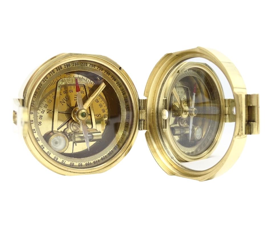 Brunton compass in a wooden box - CB5