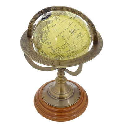 Decorative globe on a brass base - NC2142